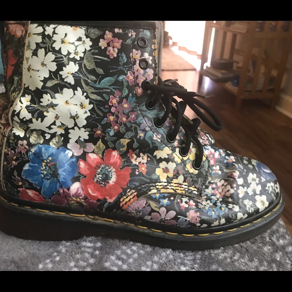 Dr Martens all leather flower lace up boots